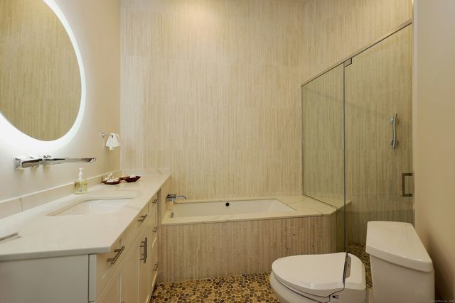 88 Green Lane, Ridgefield, CT 06877