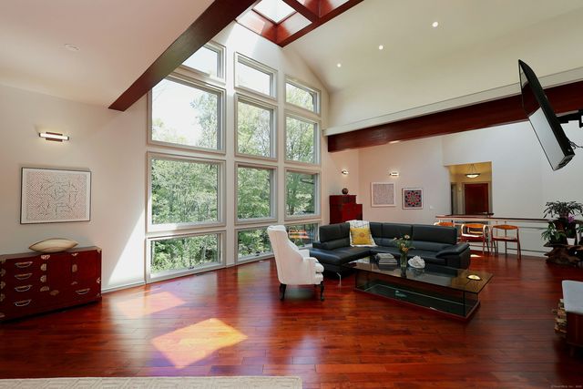 88 Green Lane, Ridgefield, CT 06877