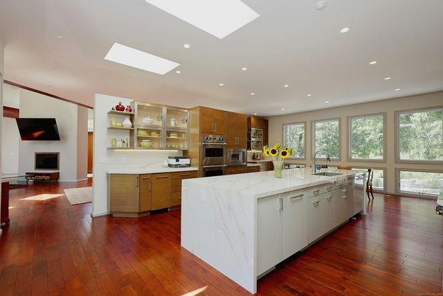 88 Green Lane, Ridgefield, CT 06877