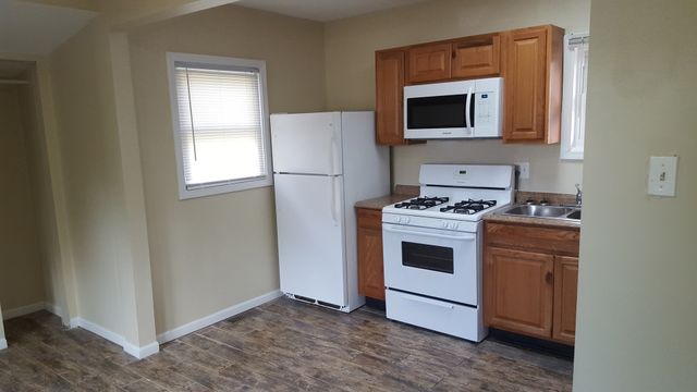 519 N Waukegan Road, Lake Bluff, IL 60044