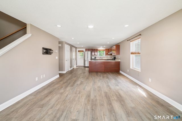36 Meadowrue Drive 36, Glastonbury, CT 06033