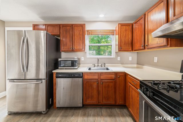 36 Meadowrue Drive 36, Glastonbury, CT 06033