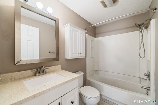 36 Meadowrue Drive 36, Glastonbury, CT 06033