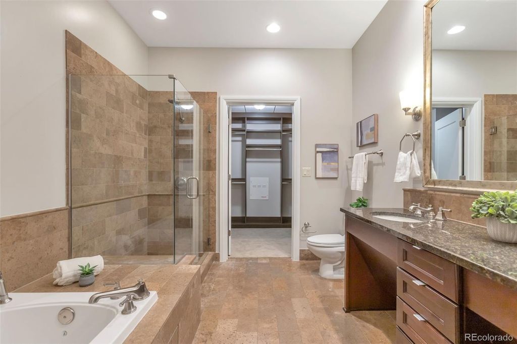 Image 16 of property listing at 5455 Landmark Place 707, Greenwood Village, CO 80111