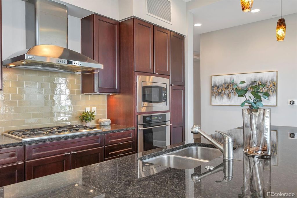 Image 3 of property listing at 5455 Landmark Place 707, Greenwood Village, CO 80111