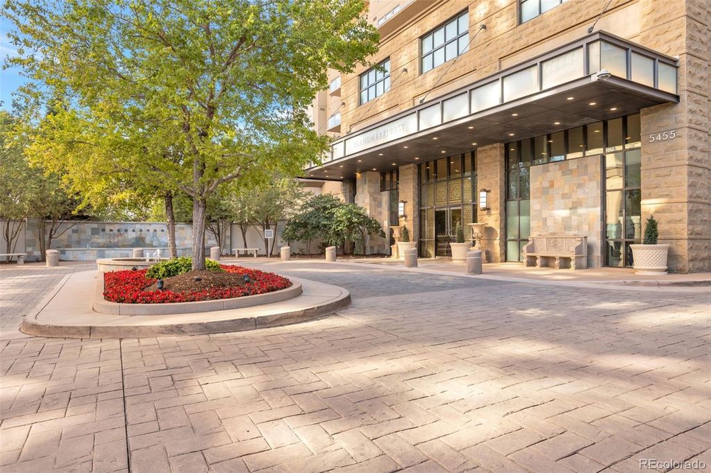 Image 30 of property listing at 5455 Landmark Place 707, Greenwood Village, CO 80111