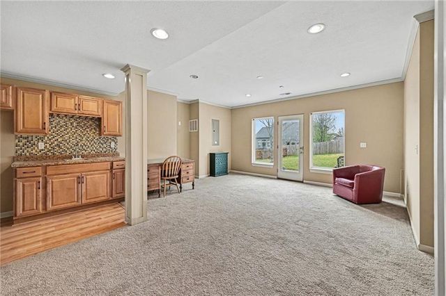 20811 W 48th Street, Shawnee, KS 66218