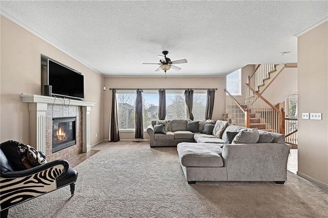 20811 W 48th Street, Shawnee, KS 66218