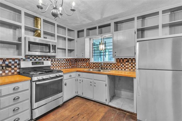 7425 Grayson Drive, Riverdale, GA 30296