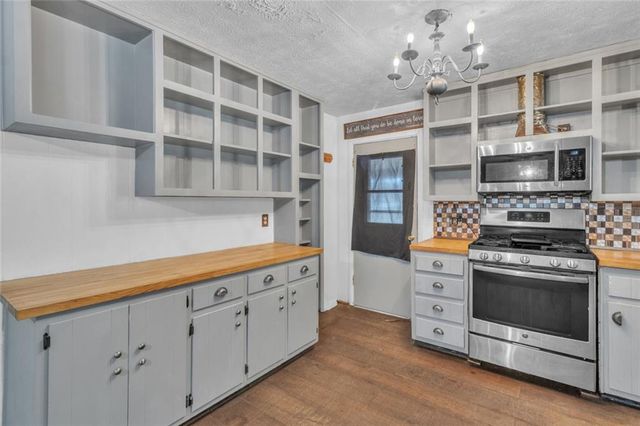 7425 Grayson Drive, Riverdale, GA 30296