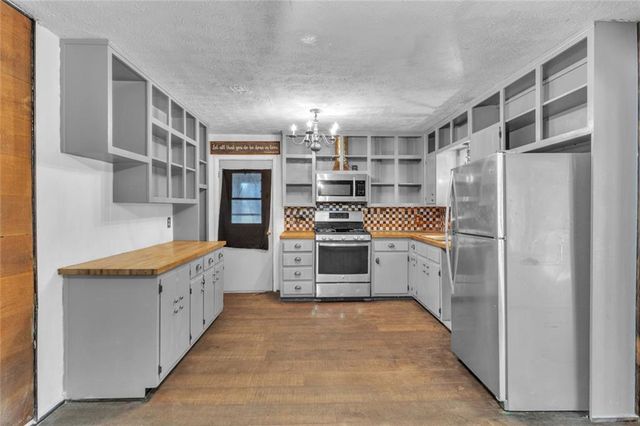 7425 Grayson Drive, Riverdale, GA 30296