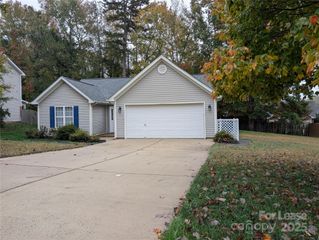 3114 Pine Pointe Street, Matthews, NC 28104