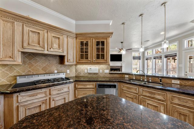 30322 Highland Boulevard, Magnolia, TX 77354