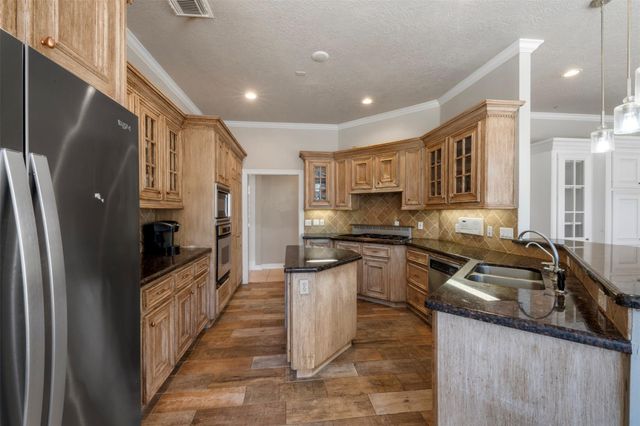 30322 Highland Boulevard, Magnolia, TX 77354