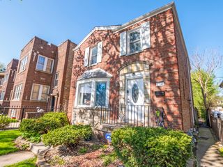 7940 S Crandon Avenue, Chicago, IL 60617