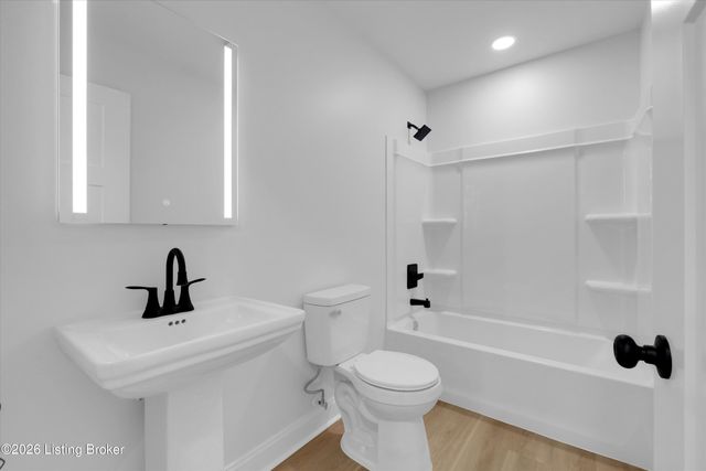 318 S Shawnee Terrace, Louisville, KY 40212