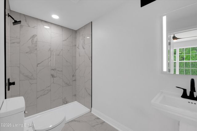 318 S Shawnee Terrace, Louisville, KY 40212