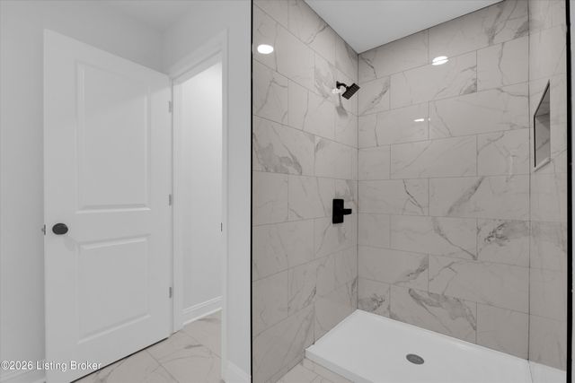 318 S Shawnee Terrace, Louisville, KY 40212