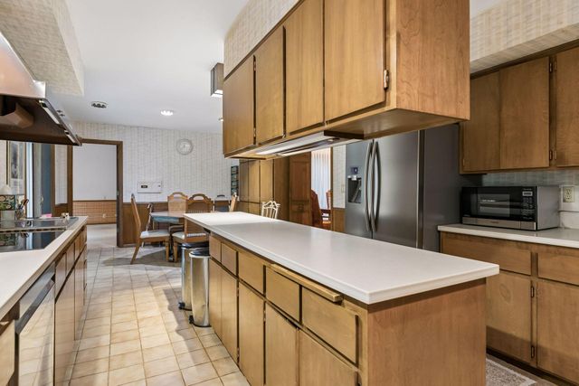 3 Angell Court, Sunfish Lake, MN 55118