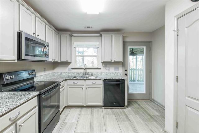 316 Pin Oak Avenue, Woodstock, GA 30188