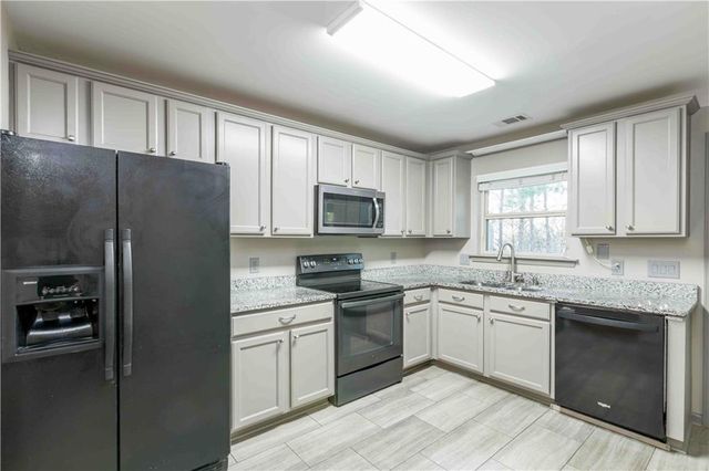 316 Pin Oak Avenue, Woodstock, GA 30188