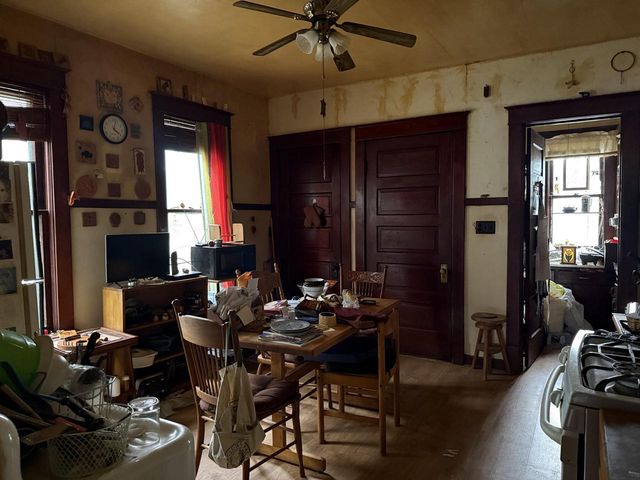 2827 W Grant STREET, Milwaukee, WI 53215