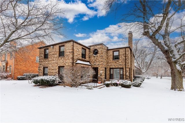 2810 Main Street, Buffalo, NY 14214