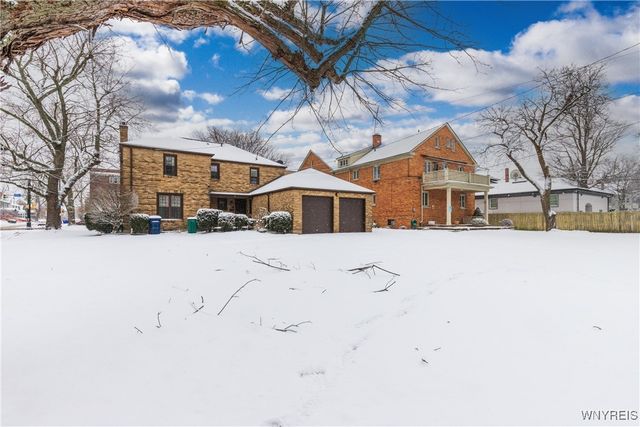 2810 Main Street, Buffalo, NY 14214