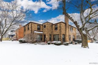 2810 Main Street, Buffalo, NY 14214