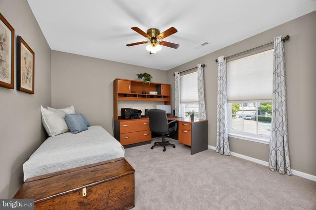 25 BERMAN CT, Phoenixville, PA 19460