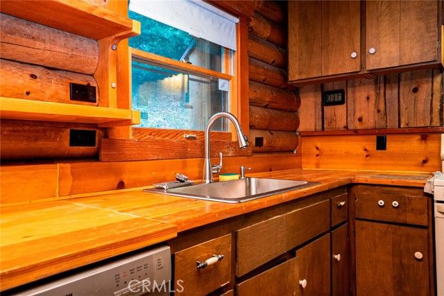 16 Barrett, Mt Baldy, CA 91759