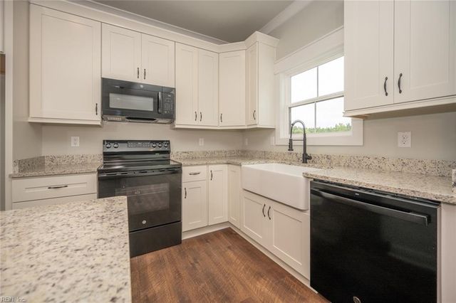 100 Sharber RD, Elizabeth City, NC 27909