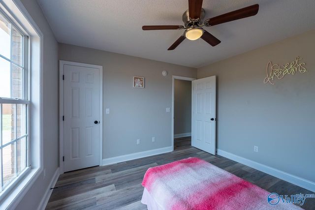 303 Narrow Lane, New Market, AL 35761