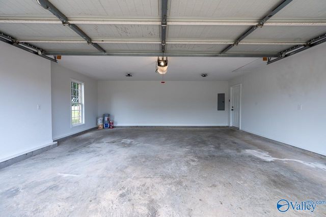 303 Narrow Lane, New Market, AL 35761