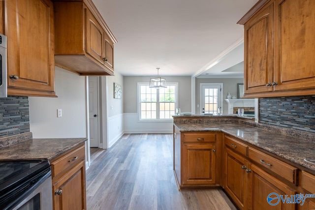 303 Narrow Lane, New Market, AL 35761