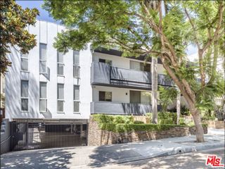 1261 N Laurel Avenue 21, West Hollywood, CA 90046