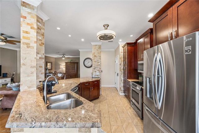 7000 Pinnacle LN 1401, Naples, FL 34110