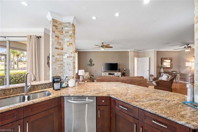 7000 Pinnacle LN 1401, Naples, FL 34110