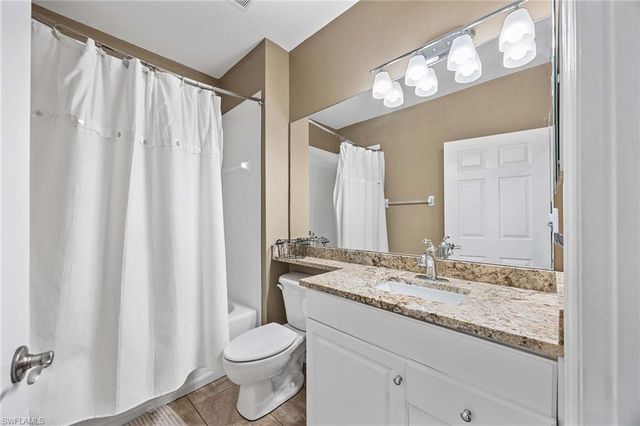 7000 Pinnacle LN 1401, Naples, FL 34110