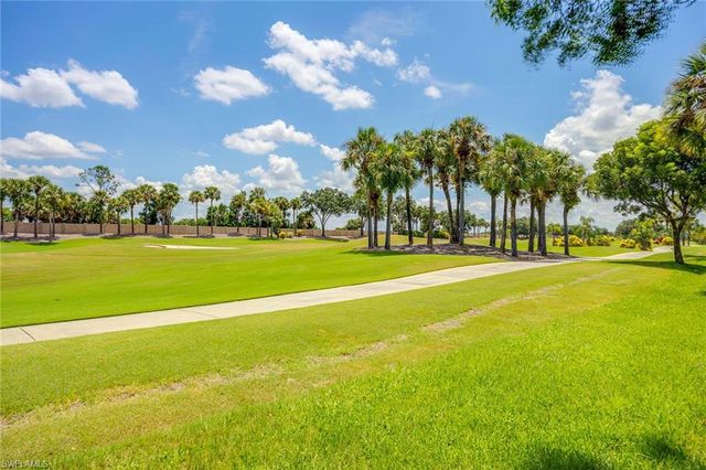 7000 Pinnacle LN 1401, Naples, FL 34110