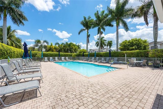 7000 Pinnacle LN 1401, Naples, FL 34110