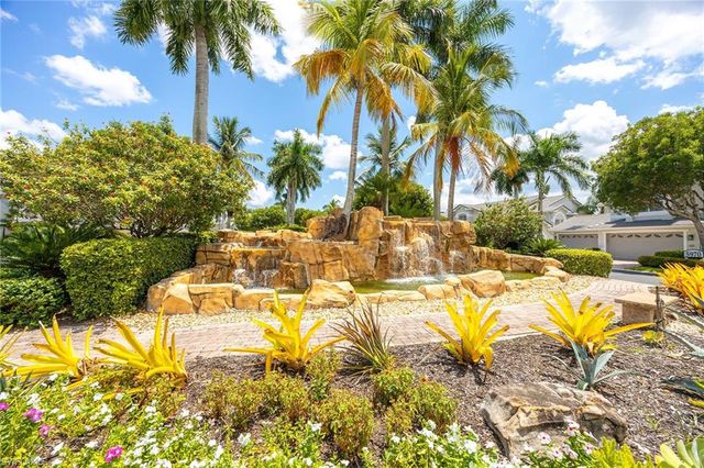 7000 Pinnacle LN 1401, Naples, FL 34110