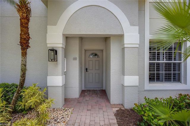 7000 Pinnacle LN 1401, Naples, FL 34110