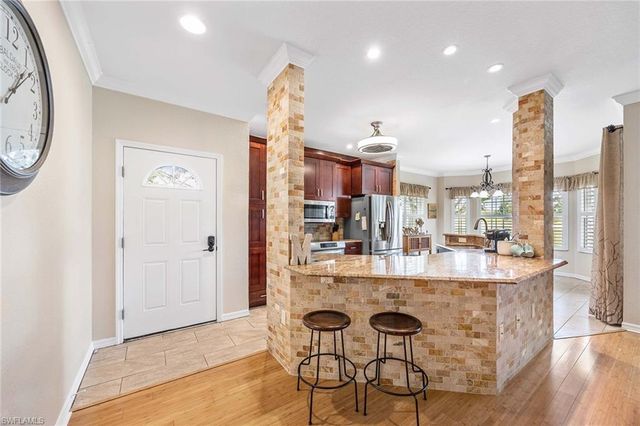 7000 Pinnacle LN 1401, Naples, FL 34110