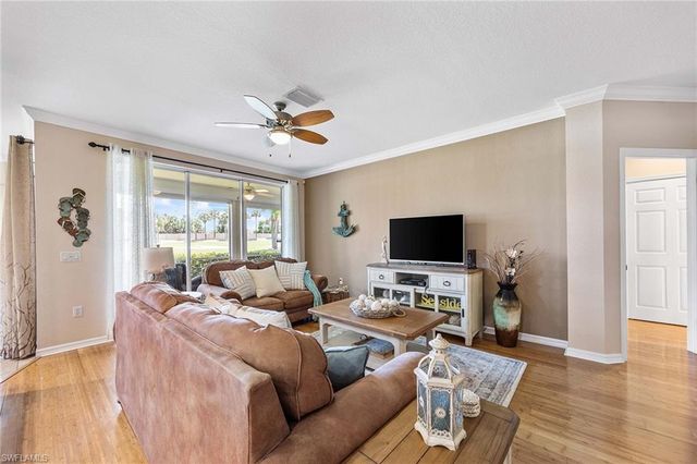 7000 Pinnacle LN 1401, Naples, FL 34110