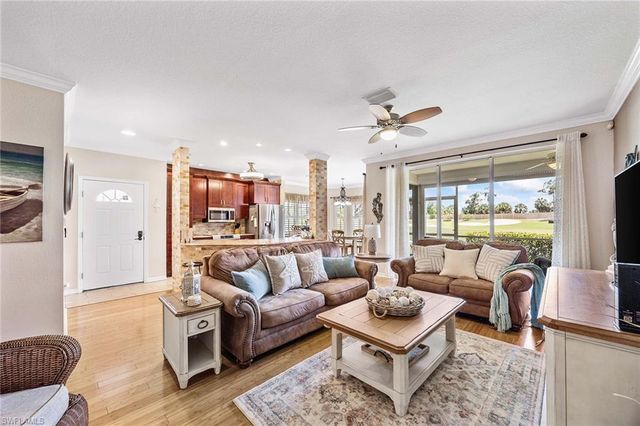 7000 Pinnacle LN 1401, Naples, FL 34110
