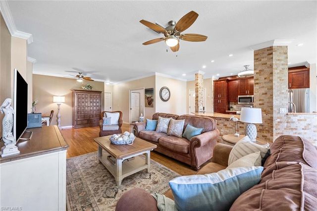 7000 Pinnacle LN 1401, Naples, FL 34110