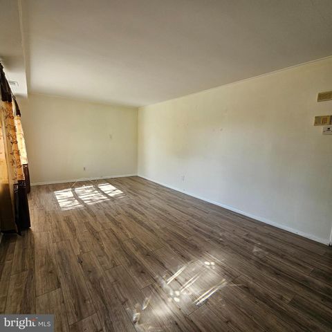 22 PLYMOUTH DR, Marlton, NJ 08053