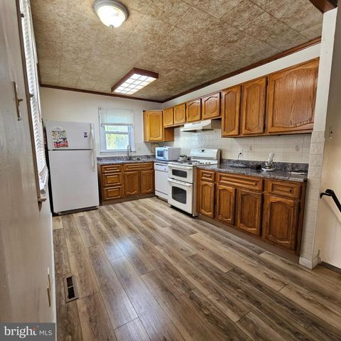 22 PLYMOUTH DR, Marlton, NJ 08053
