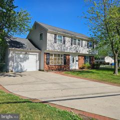 22 PLYMOUTH DR, Marlton, NJ 08053
